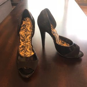 NWOT Black ShoeDazzle Heels